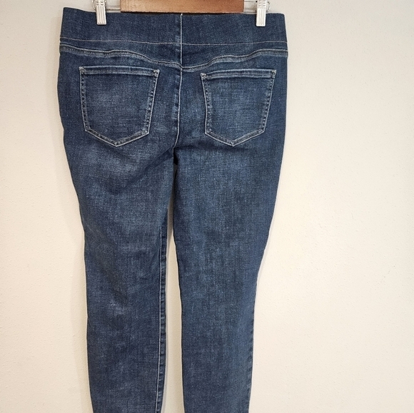 NYDJ lift tuck technology jeans - Picture 5 of 9